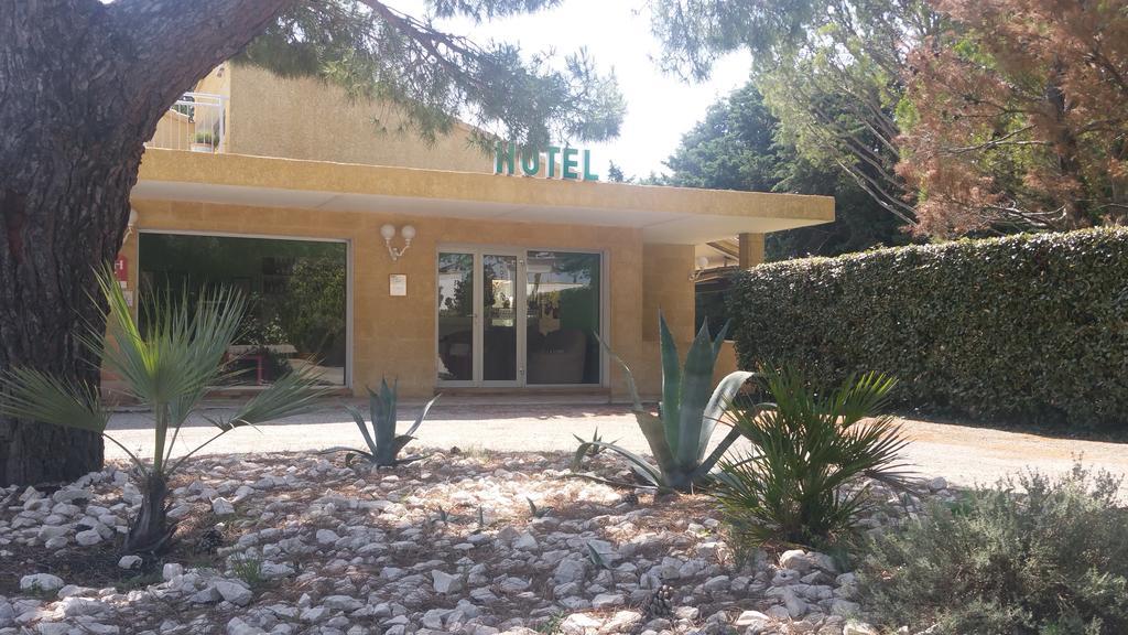 Hotel Restaurant Le Mas De L'Olivier Pont-Saint-Esprit Zewnętrze zdjęcie